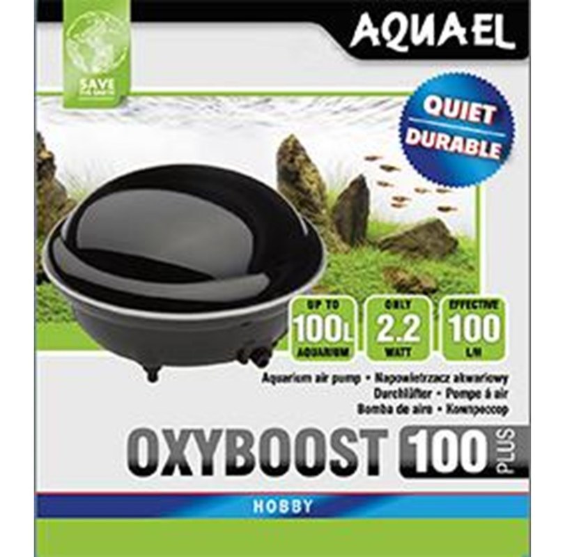 Æske med Aquael Oxyboost 100 Plus, rund sort luftpumpe foran et akvarie